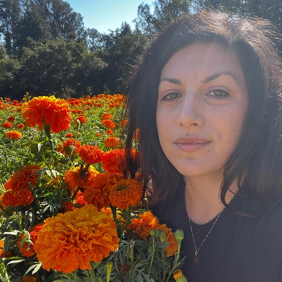 Meet your Posher, Lana - Picture 1 of 2